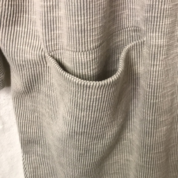 Donni Women’s Open Front Cardigan OSFA Oatmeal Color Front pockets EUC - Picture 3 of 11